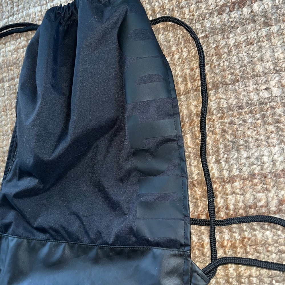 Nike Drawstring Bag - Picture 9 of 9